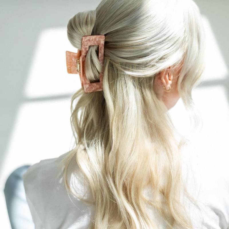 The Minimalist Haarklammer in Rosa Aus Cellulose Acetat, Große Haarspange, Haarclip Von S Bis Xl Als Geschenkidee Für Rose Aesthetic Lover von PizzicatoAccessories