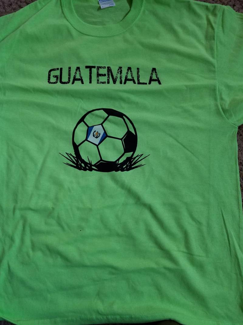 Herren Kurzarm-T-Shirt Mit Lindgrüner Guatemala-Flagge Im Fußball-Liebhaber-T-Shirt, Neu, Größe L, Groß von PlainandsimpleDesign