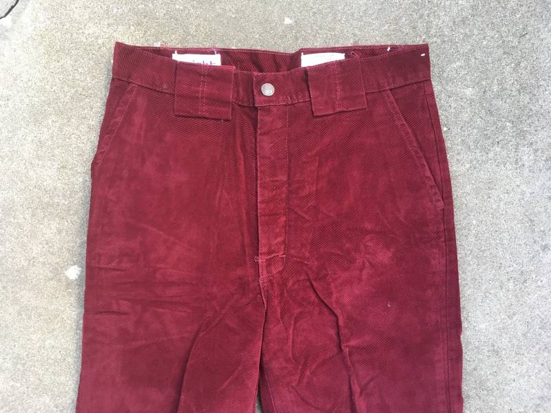 Vintage 1970Er Jahre Damen Wright 684 Style Burgund Roter Cord Hippie Elefant Schlaghose Jeans 29x32 Denim Destroyed Boho Mod von PlainspeakVintage