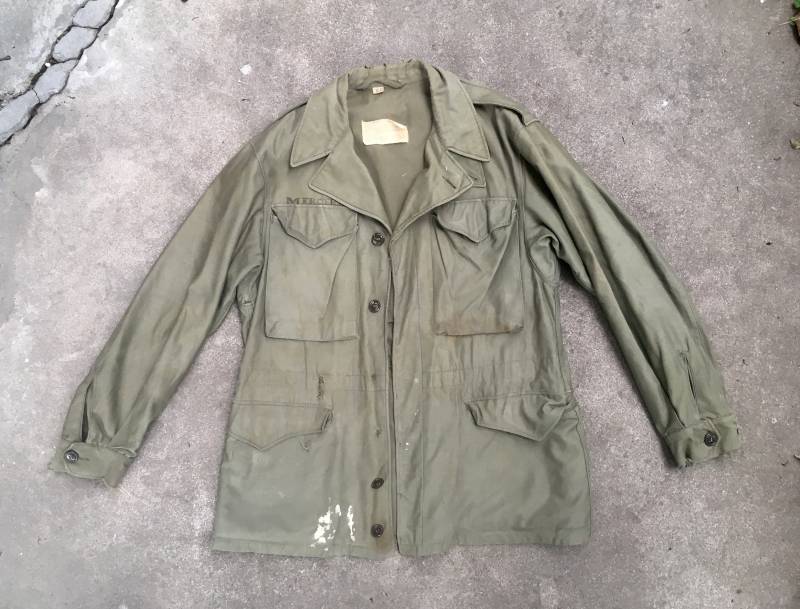 Vintage Herren 1940Er Jahre Zweiter Weltkrieg M-1943 Olivgrün Armee Distressed Feldjacke Größe S 36 M41 Deck Jacket Militär M-43 von PlainspeakVintage