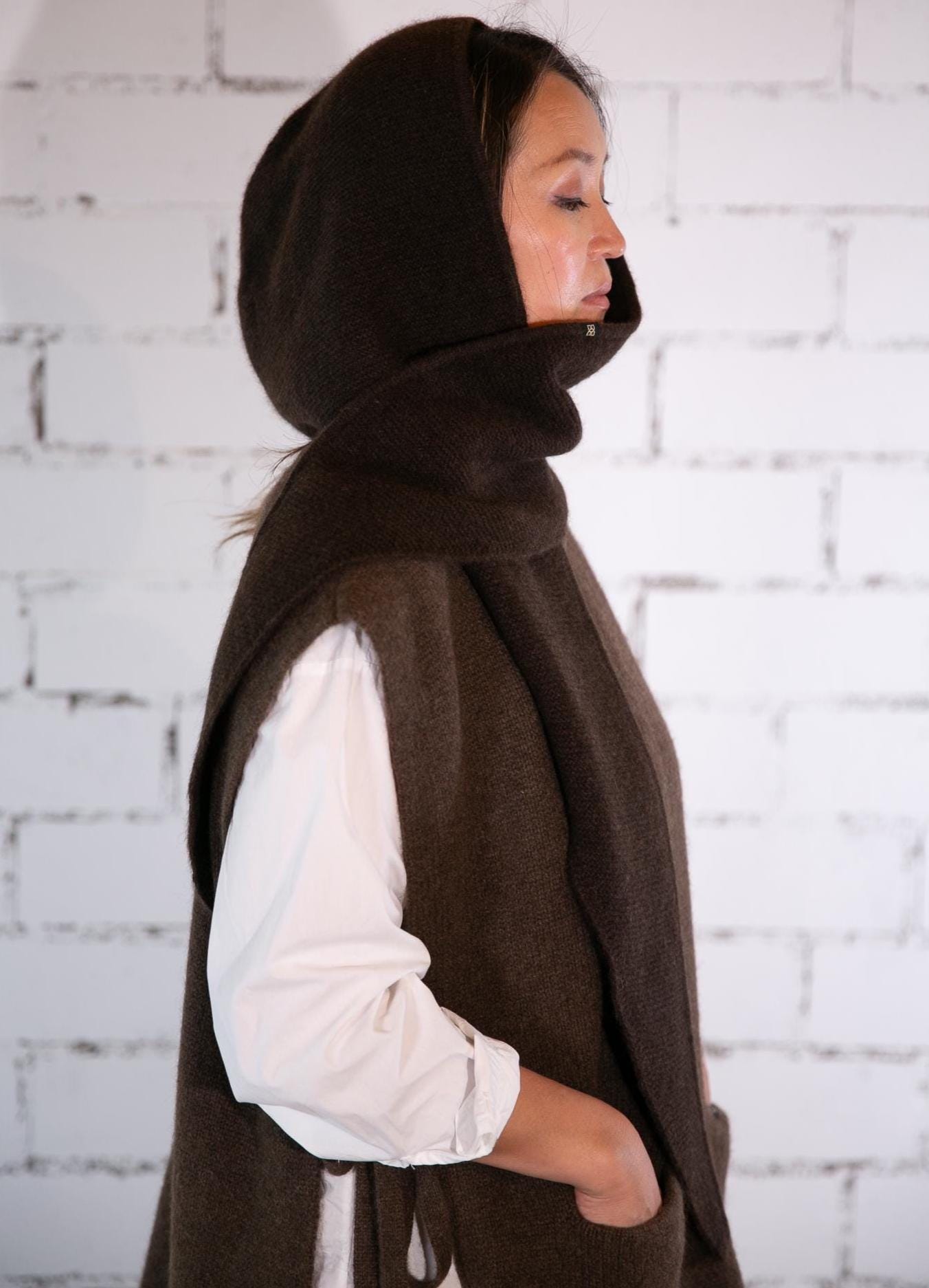 2In 1 // Schal Mit Mütze Reine Yakwolle// Vielseitige Vernwendung// Sehr Modisch// Warm, Leicht, Weich von PlanMix