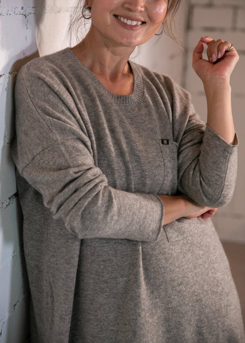 xxl Leichter Pullover Aus 100% Yakwolle// Onesize // Naurbelassen// Tasche// Modisch Und Warm// Langlebige Wolle// von PlanMix