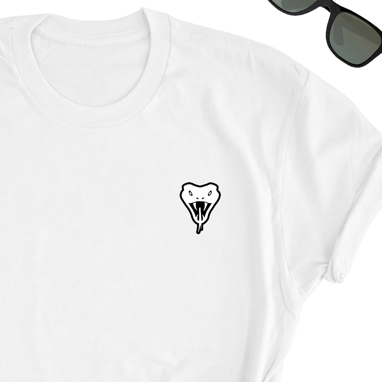 Schlange Shirt, Süßes Liebhaber T-Shirt, Symbol Einfaches Top, Geschenk Unisex T-Shirt Schlange Shirt, Süßes Liebhaber T-Shirt, Symbol Einfaches Top, Geschenk Unisex T-Shirt von Planet4Life