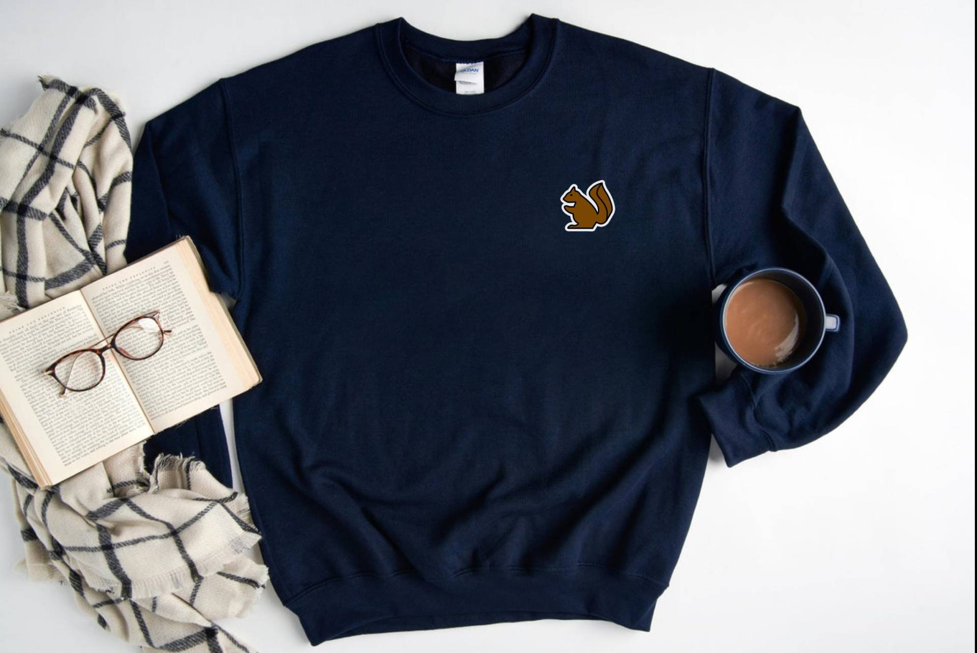 streifenhörnchen Liebhaber Sweatshirt, Niedlicher Eichhörnchen Pullover, Geschenk von Planet4Life
