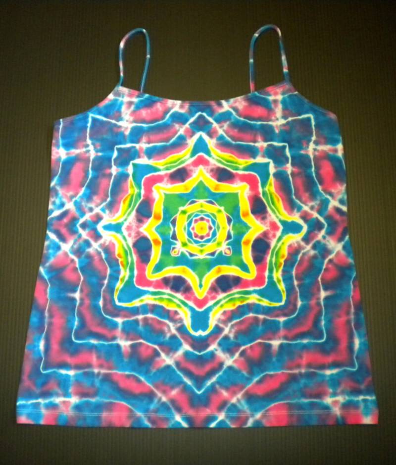 Damen Tie Dye Tank Top Shirt, Mandala Star Burst, Größe X-Large, Xl Damen Tie Dye Tank Top Shirt, Mandala Star Burst, Größe X-Large, Xl von PlanetBeadlejewlz