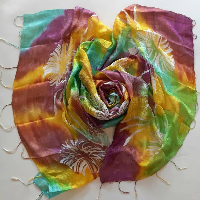 Bunter Seidenschal Handgefärbte Handgewebte Batik Handgemachtes Hochzeitsgeschenk Hochzeit Accessoire Leichter Natürliche Reine Rohseide Für Sie von PlanetEarthHandmade