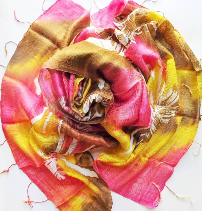 Buntes Seidentuch Handgefärbt Handgewebt Batik Handarbeit Hochzeit Geschenk Accessoire Leichte Seide Schal Natur Reine Rohseide Für Sie von PlanetEarthHandmade