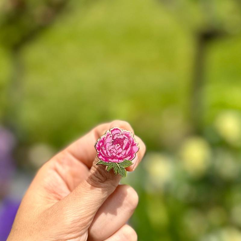 Pfingstrose Anstecknadel | Hochzeit Revers Pin Groß Peony Pink Floral Für Rucksäcke Blumen Enamel Geschenkideen Blumen-Liebhaber von PlantScouts