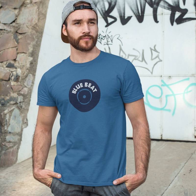 Blaues Beat Cord T-Shirt Blaues Beat Cord T-Shirt von PlasticRevolution