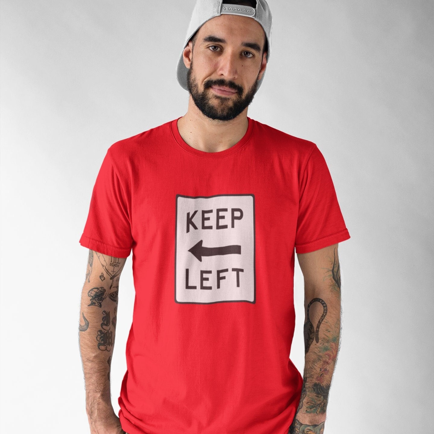 Links Halten T-Shirt Links Halten T-Shirt von PlasticRevolution