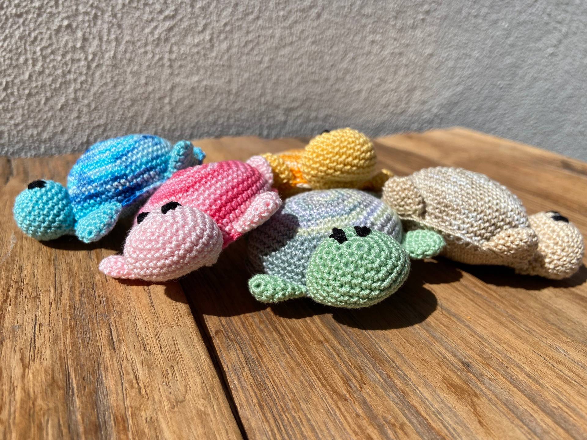 Gehäkelter Schildkröten Schlüsselanhänger von Plastikrebell