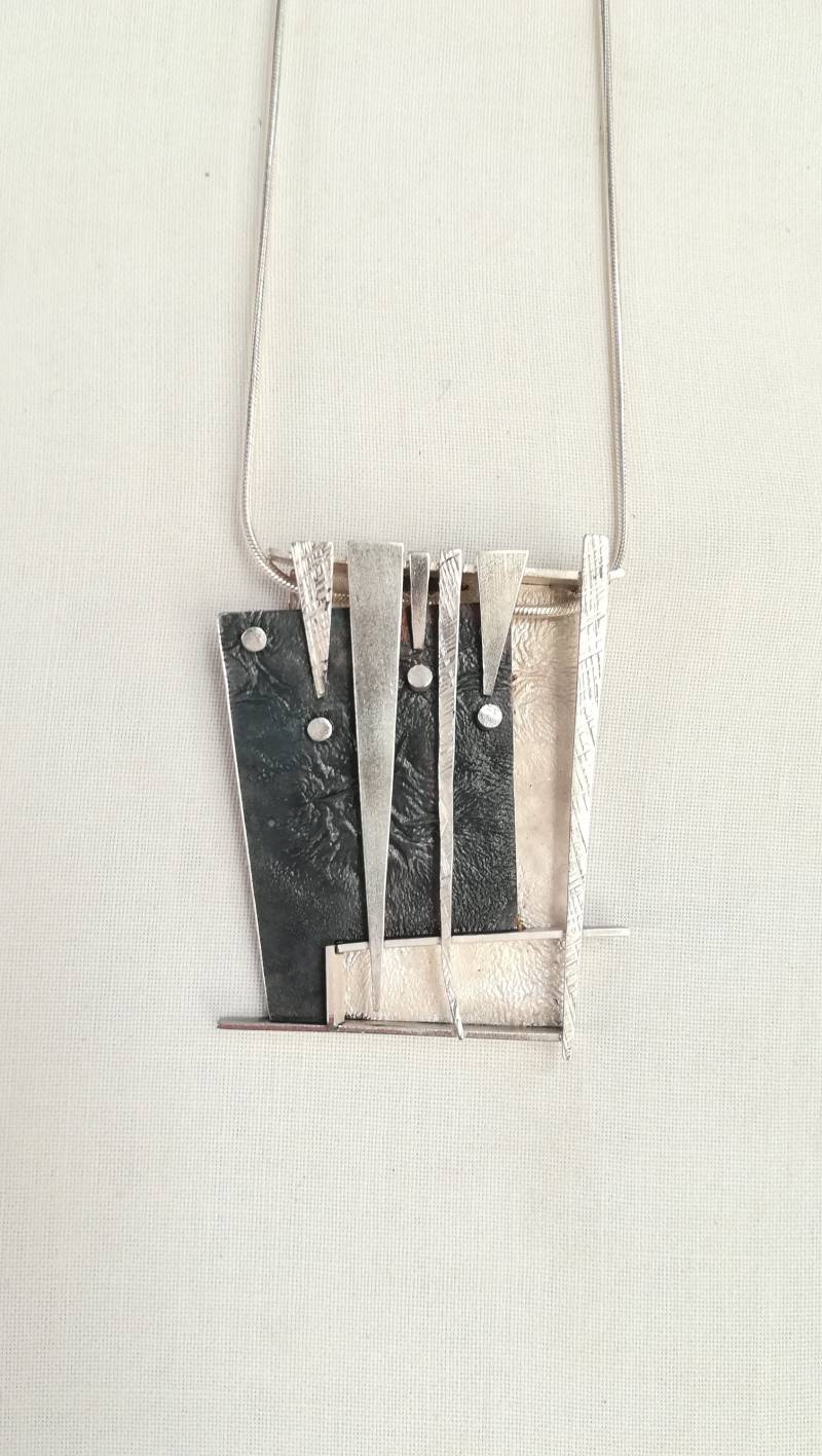 Silber Anhänger Und Schwarzen Tridimension. Neue Kollektion Silber Anhänger Und Schwarzen Tridimension. Neue Kollektion von PlataformaBarcelona