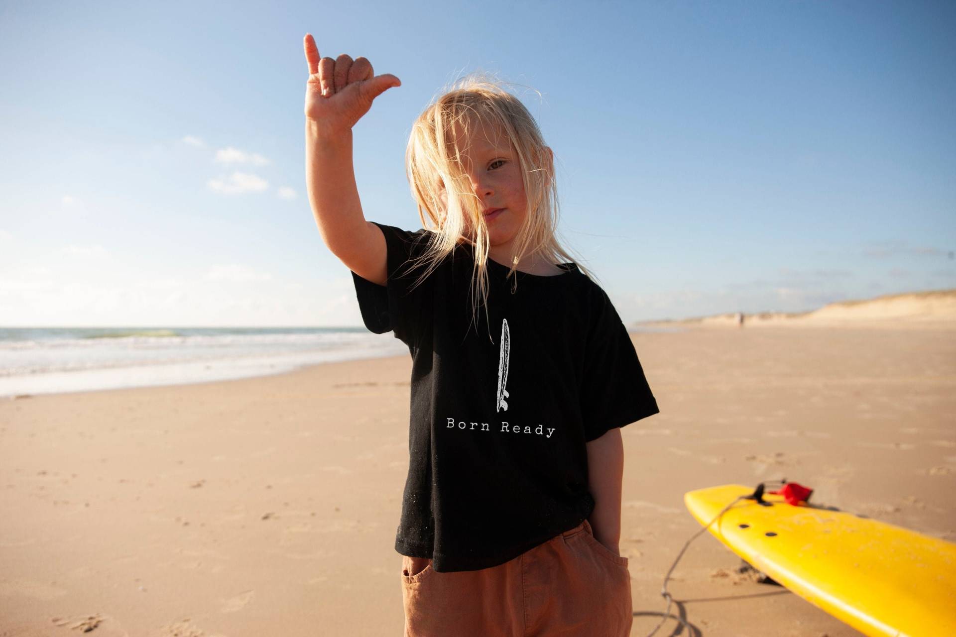 Surf Kids T-Shirt, Surfer Kinder Shirt, Born Ready T-Shirt, Surf Baby, Strand T-Shirt, Urlaub Boy, Girl von PlaygroundTales