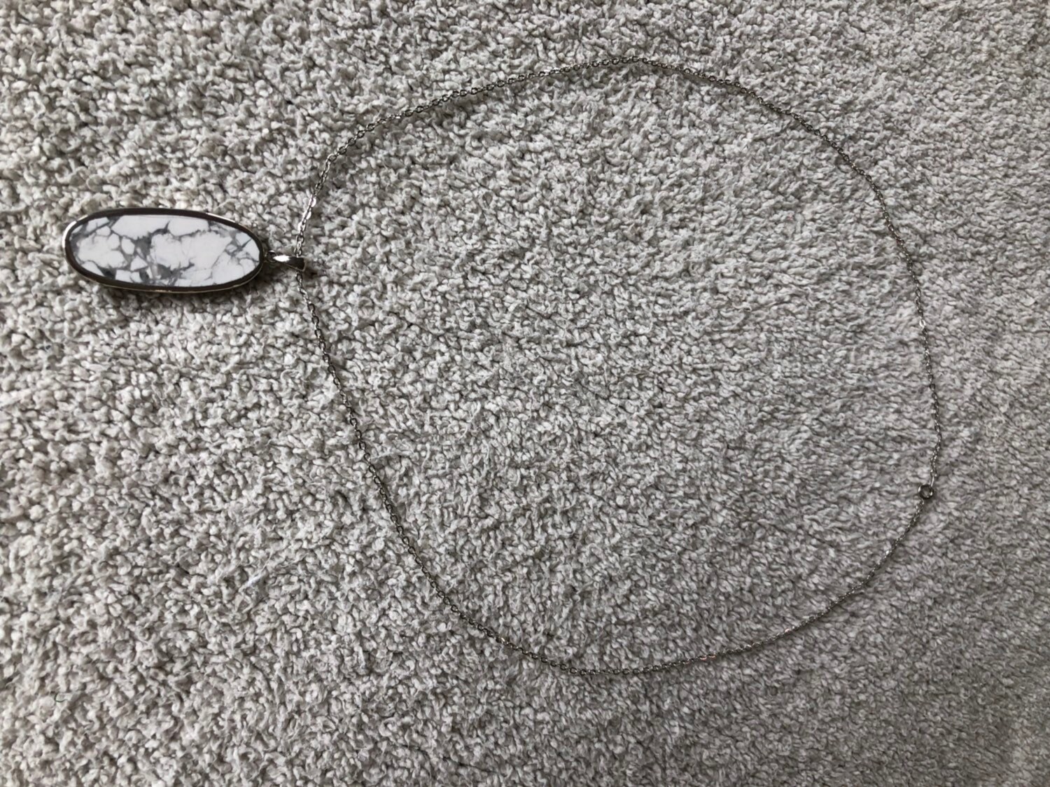 Howlith Halskette von PlayingForKeepsake