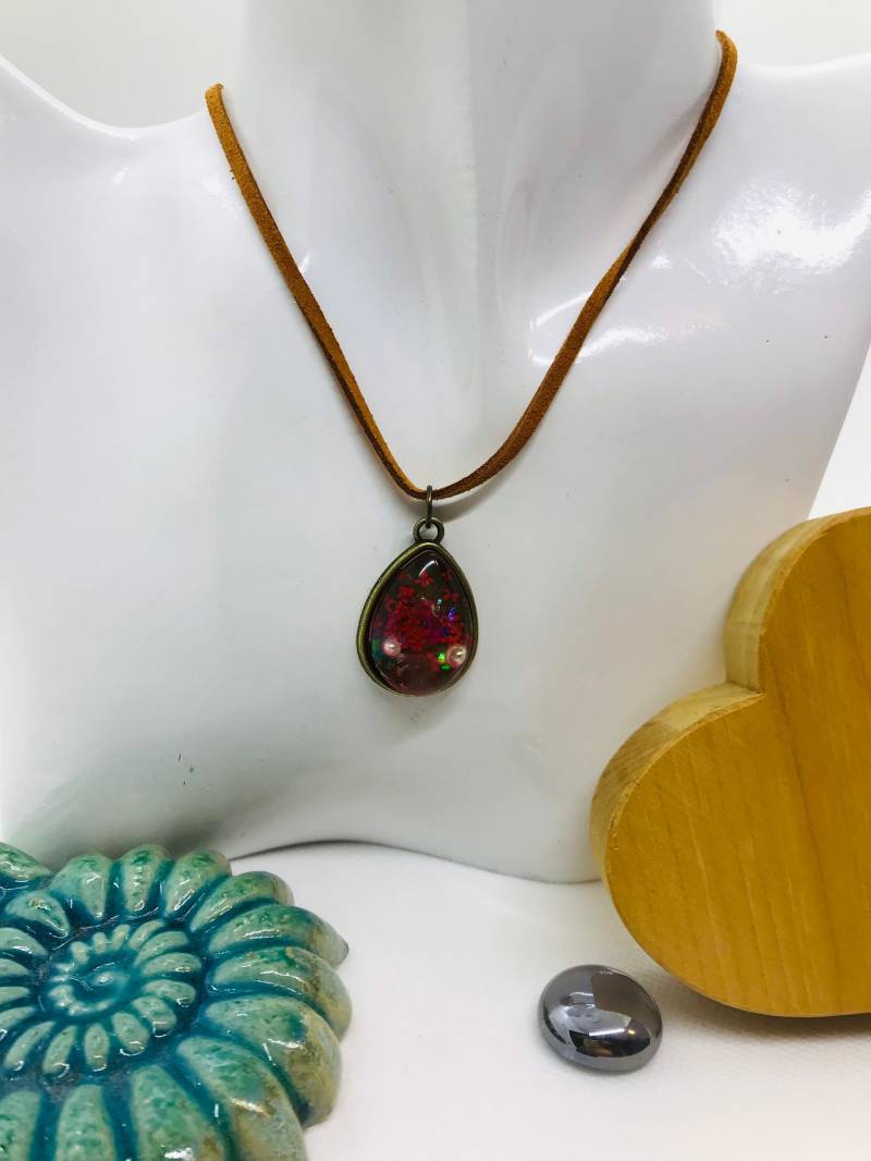 Blütenkette Mit Anhänger in Vintage-Optik von PlazaPicaza