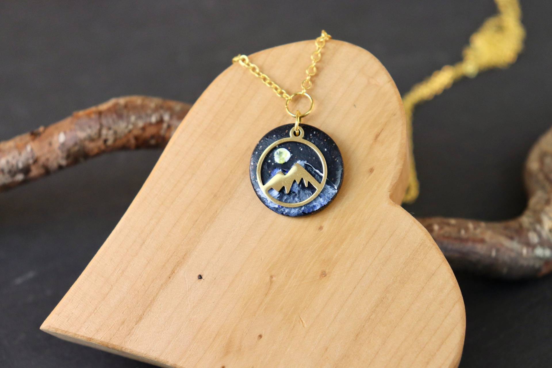 Miniaturbildkette „Bergliebe" Aus Polymer Clay von PlazaPicaza