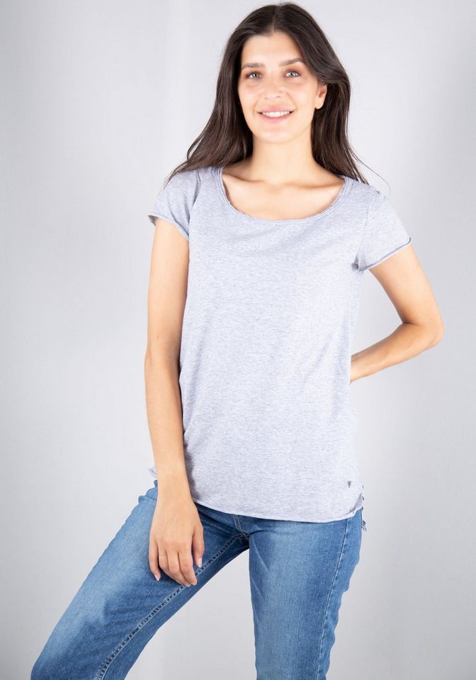 Please Jeans T-Shirt M00A mit Please Metal-Label und leicht angeschnittenen Saumabschlüssen von Please Jeans