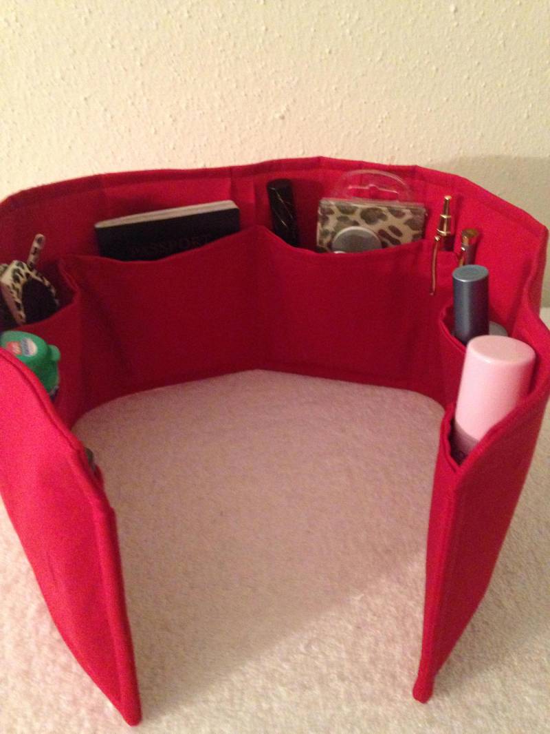 Reich Rot Design Purse Organizer Einfügen 29" Lang von Pleasingtodeye