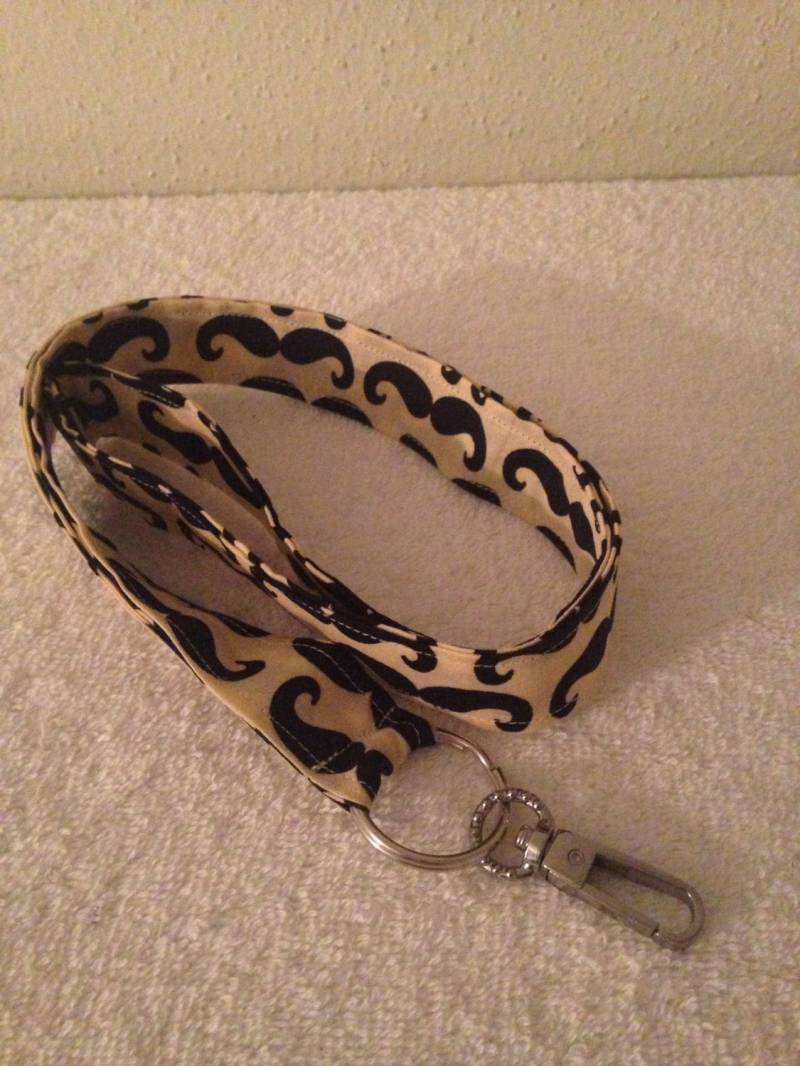 Schnurrbart Schlüsselband Lanyard/Id Ausweisinhaber | 21" Lang, 42" Um von Pleasingtodeye