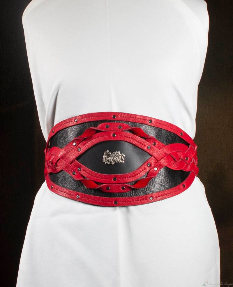 Handgefertigte Leder Taillenkorsett, Rot Und Schwarz Mit Roten Bändern von PleasureParadox