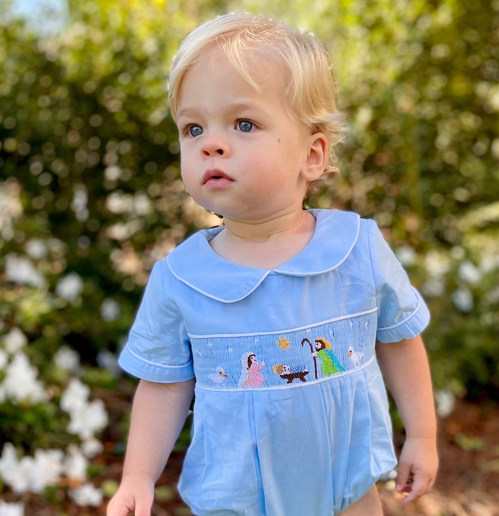 Weihnachtskrippe Gesmokte Jungenblase in Hellblau - Vintage-stil, Passendes Geschwister-Outfit, Erbstück, Baby Boy von PleatsAndStitches