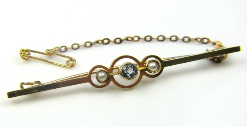 Vintage Damen 15Ct Gold Brosche Mit Perlen & Topas Stein. Ref 35969 von PledgeJewellers