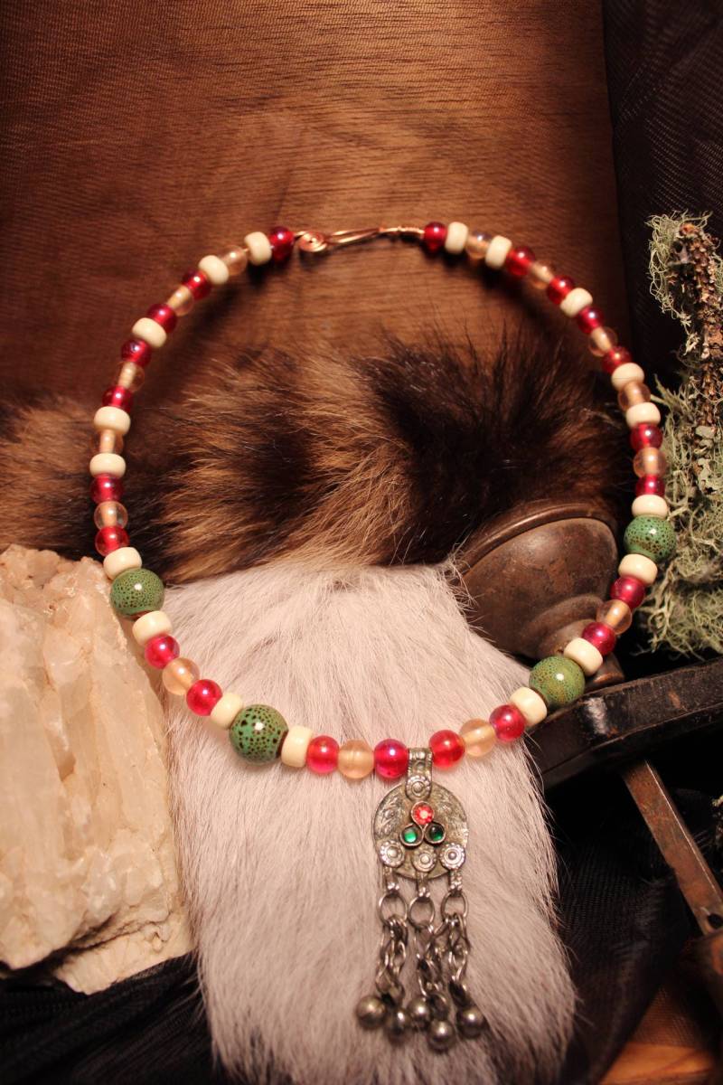 Kaktus-Blumen-Kuchi-Halskette von PleiadiaJewels