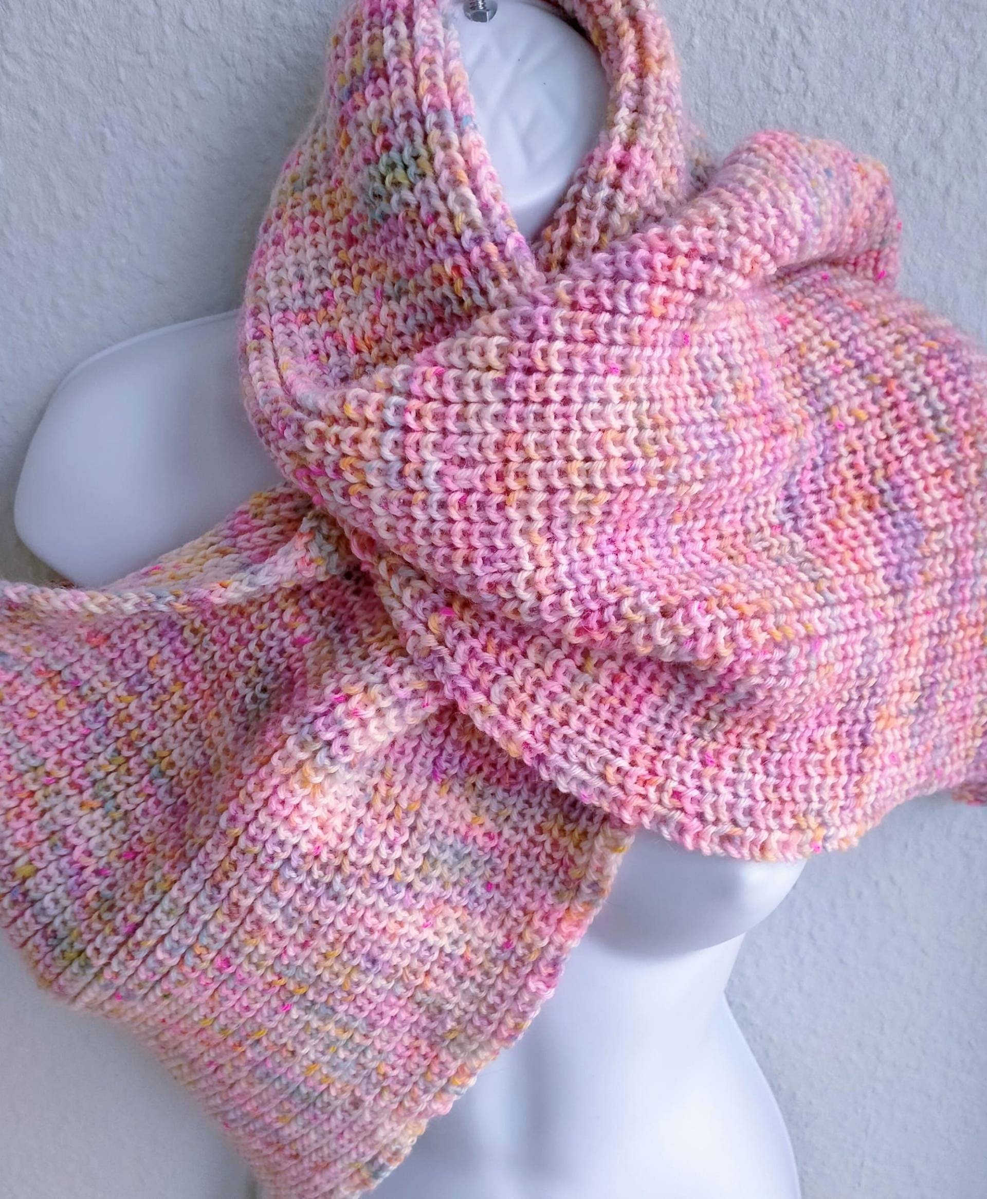 Gestrickter Schal von ReichlichBunt