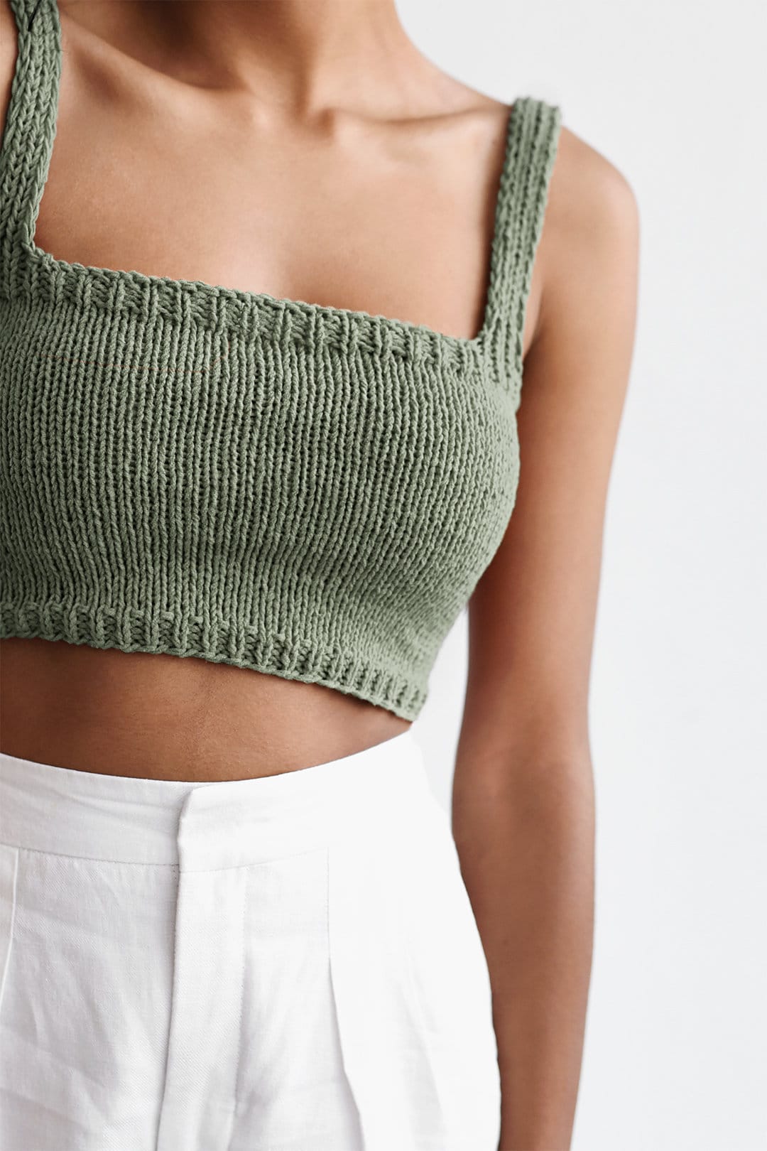 Rechteckiger Ausschnitt Crop Top, Minimal Strick Hand Gestricktes Bralette Schwarzes Cropped Yoga Eckiger Ausschnitt, Sport Bh, Tailliertes Baumwoll von Plexida