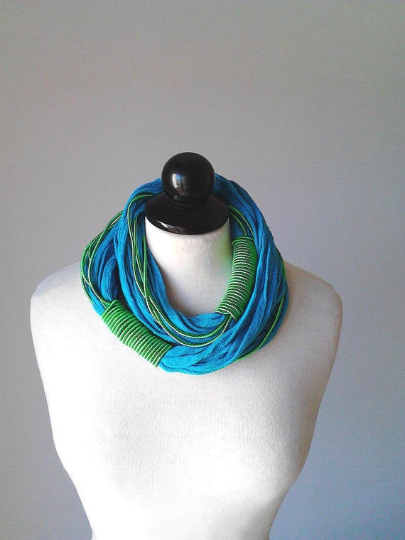 Türkis Baumwolle Multi Strang Halskette Chunky Boho Fiber Schmuck von PlexisArt