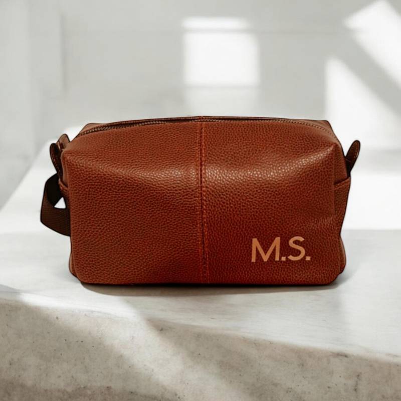 Kulturbeutel | Männer Geschenk Wunschpersonalisierung Vatertagsgeschenk Geschenkidee von PlotterLust