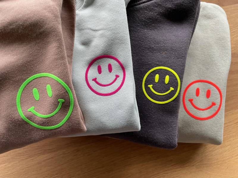 Cooles 4Er Set Aus Bügelpatches in Neon Farben Für Das Individuelle Gestalten Deiner Textilien von Plotterfaktur