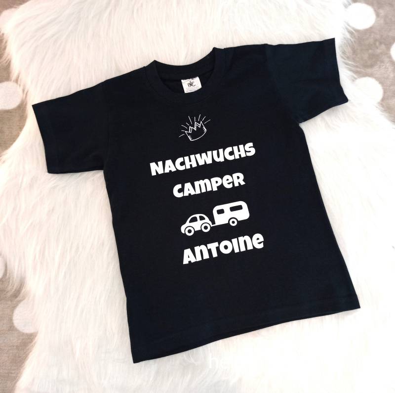 T-Shirt Nachwuchs Camper + Name Personalisiert Camping Kinder Gr. 98/104 - 152/164 Geschenkidee Ostern Geburtstag von Plotterlaune