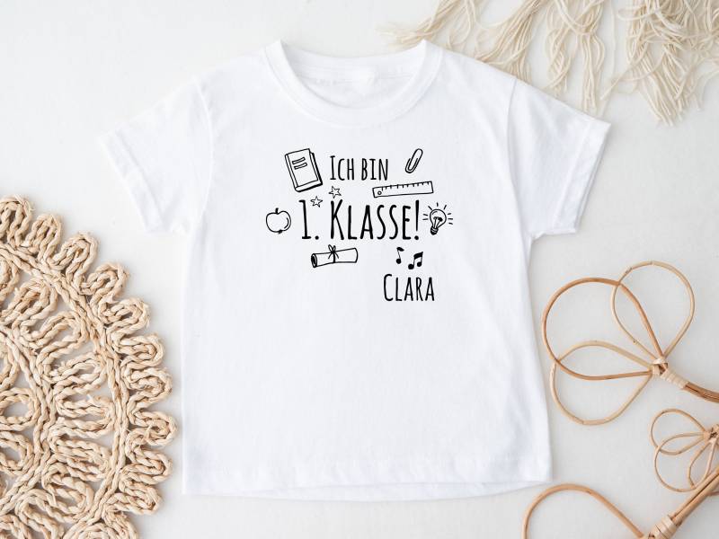 T-Shirt "Ich Bin 1. Klasse" Mit Name Personalisiert - Einschulung | Ende Kindergarten Schultüte Kinder Mädchen Junge Erste Klasse von Plotterpaar