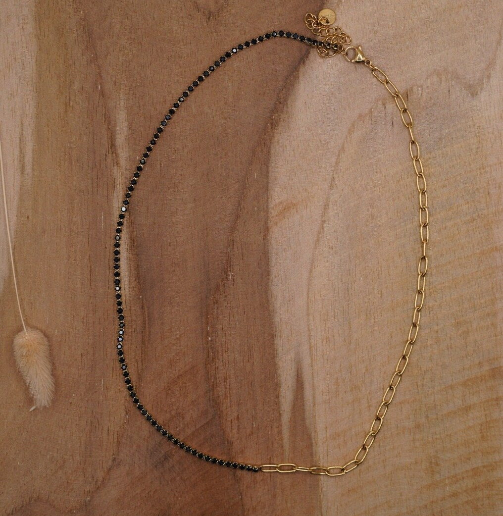 Halskette Schwarz Gold Aus Edelstahl | Edelstahlhalskette Goldene Gliederkette Filigrane Kette Wasserfest Geschenk Für Sie Halskette Schwarz Gold Aus Edelstahl | Edelstahlhalskette Goldene Gliederkette Filigrane Kette Wasserfest Geschenk Für Sie von PlttrStudio