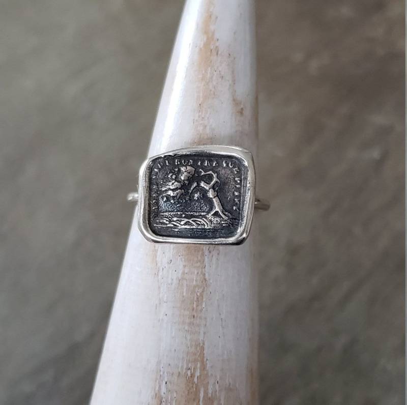 Biegen, Nicht Brechen - Stärke Wachssiegelring Dünner Stapelring Rs101 von PlumAndPoseyInc