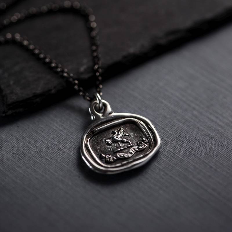 Gryphon Wachs Siegel Halskette - Carpe Diem Nutze Den Tag 401 Gryphon Wachs Siegel Halskette - Carpe Diem Nutze Den Tag 401 von PlumAndPoseyInc