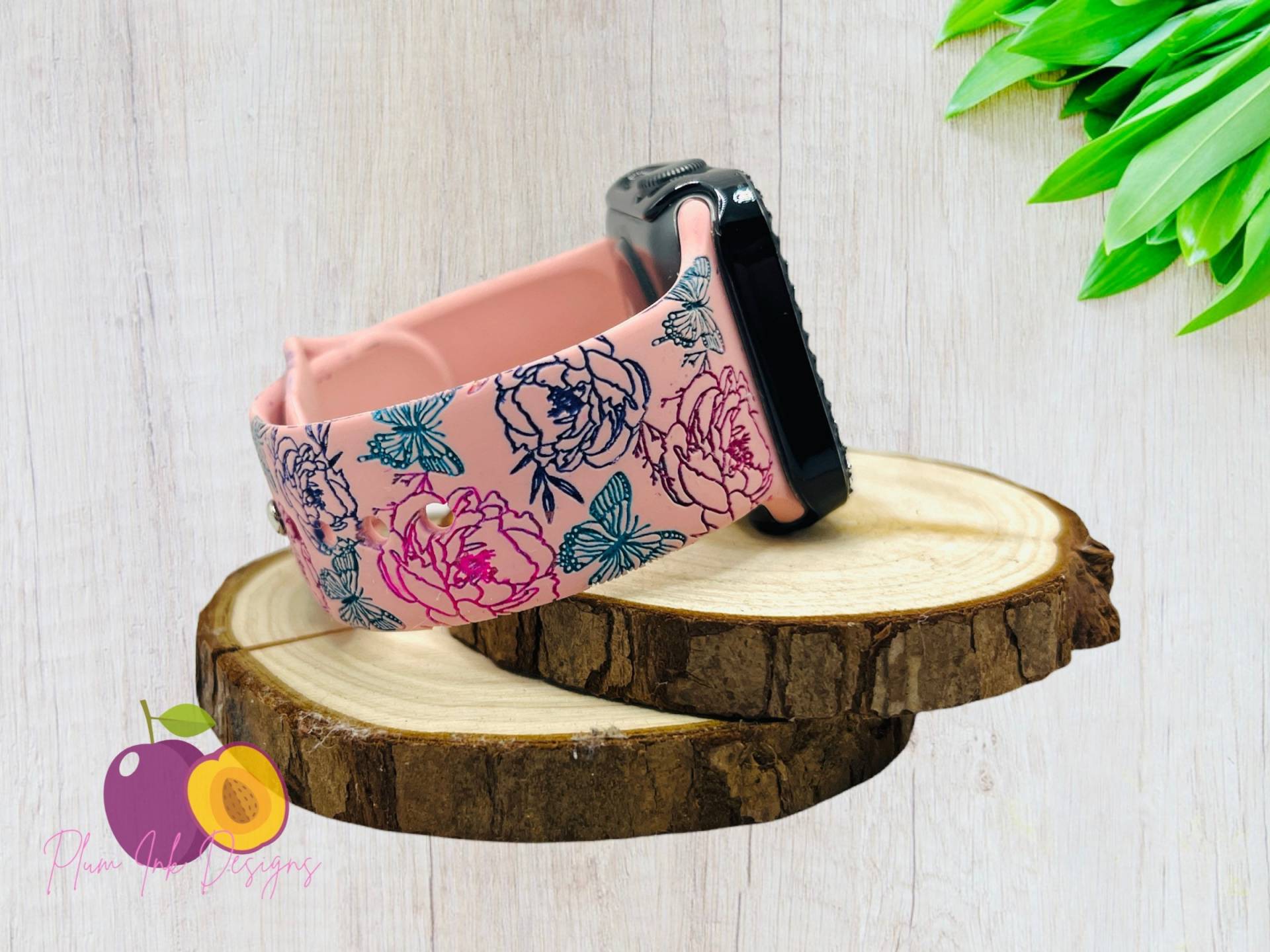 Floral Schmetterling Band, Blumen, Schmetterlinge Band Graviert Apple Uhr, Samsung Uhr Armband Graviert, Fitbit Versa 2, Geschenk, 3 Floral Schmetterling Band, Blumen, Schmetterlinge Band Graviert Apple Uhr, Samsung Uhr Armband Graviert, Fitbit Versa 2, Geschenk, 3 von PlumInkDesigns