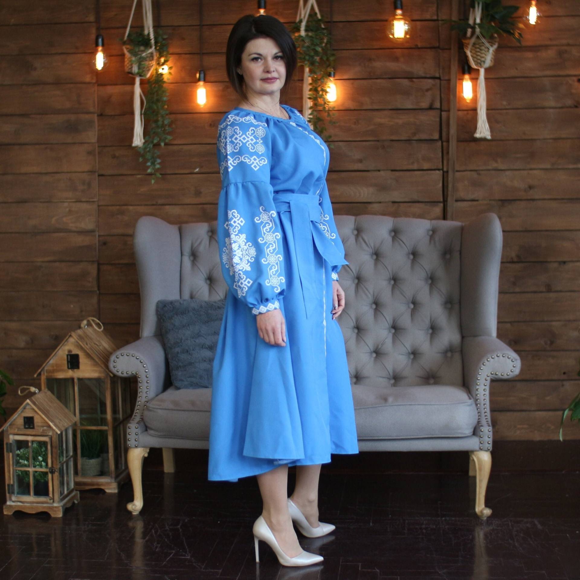 Besticktes Kleid, Vyshyvanka-Kleid, Ukraine-Kleid, Leinenkleid „Nozy" Pj-0041-B von PlumariiUA