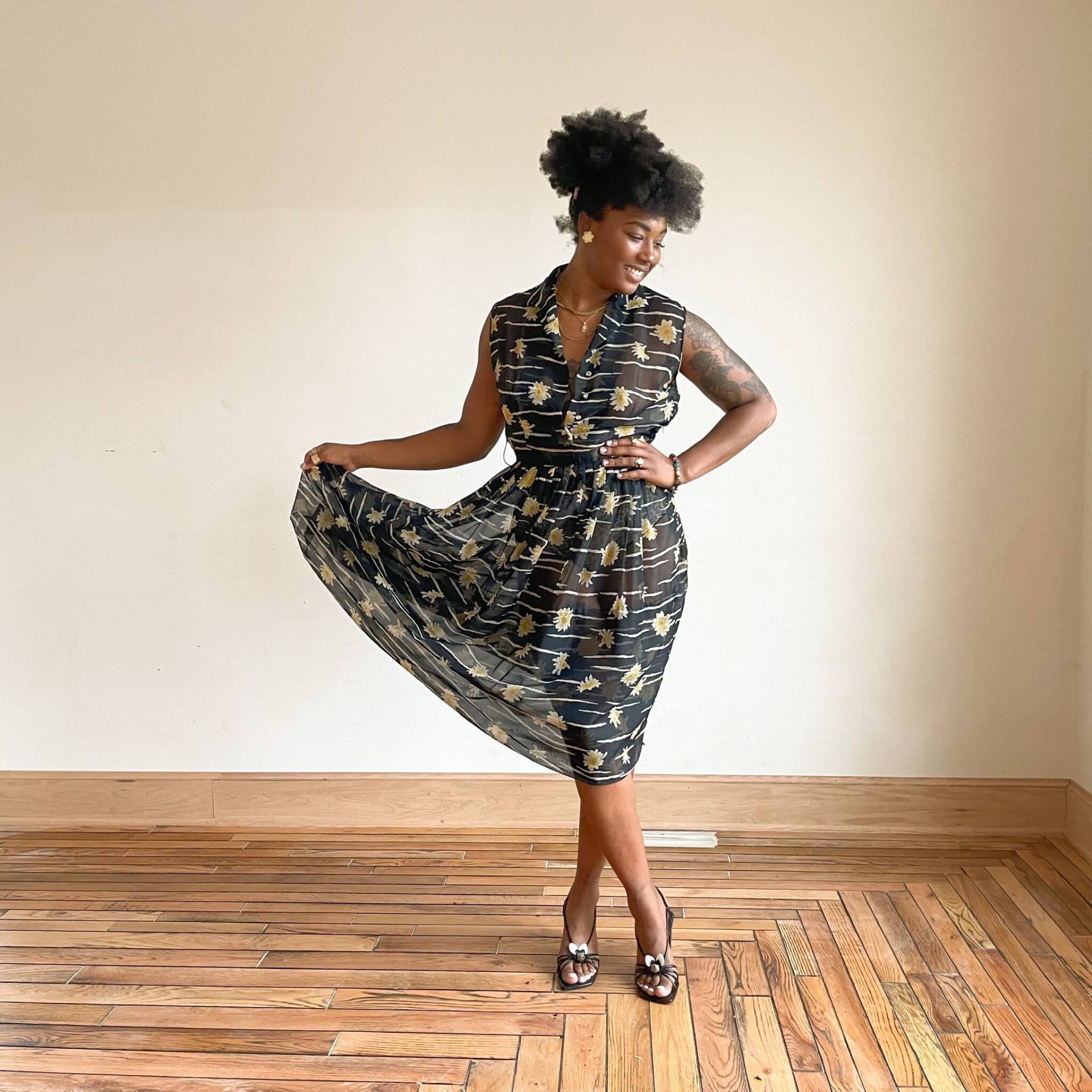 30Er 40Er Jahre Gänseblümchen Kleid Schiere Fit Und Flare Schwarz Weiß Zebra Streifen Button Up Kragen Voller Rock von PlumeVintageBoutique