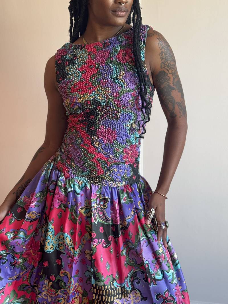 80Er Jahre, Lila Satin Kleid, Florales Barock Muster, Rüschentop - M von PlumeVintageBoutique