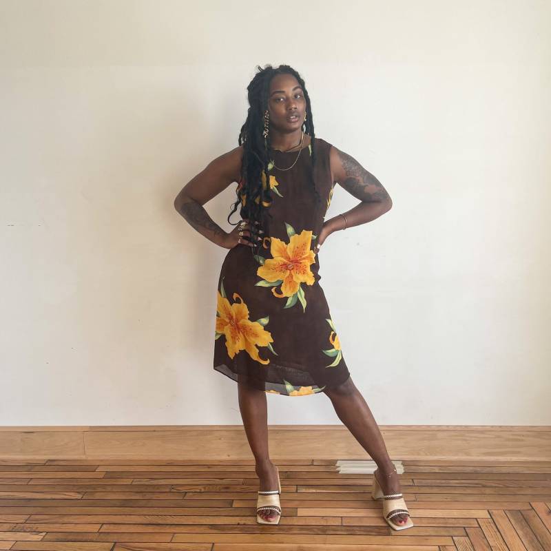 90S Floral Midi Kleid - Braunes Rayon Lilien Muster Xl von PlumeVintageBoutique