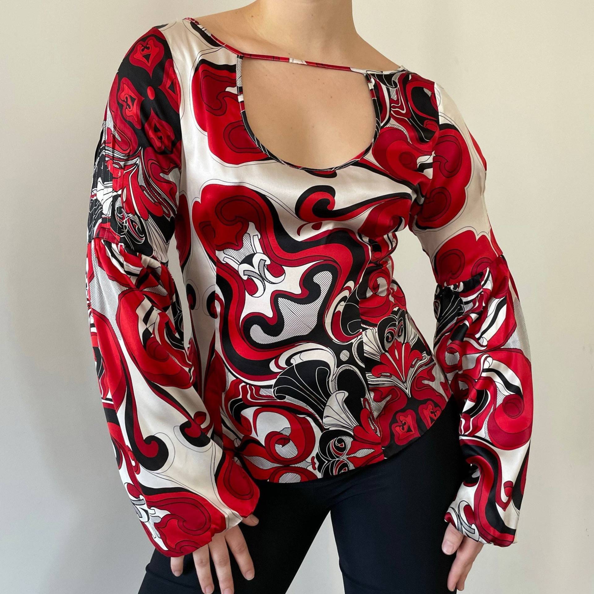 Y2K Ballonärmelbluse - Groovy Abstrakter Druck, Cutout Back von PlumeVintageBoutique