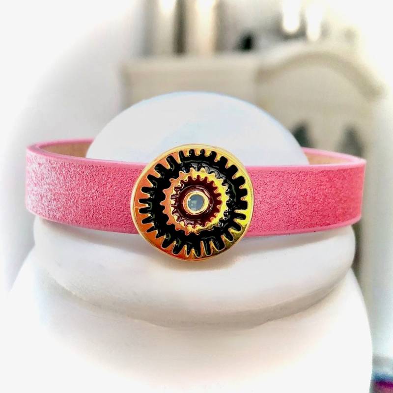 Metallisch-Pinkes Kunstleder-Armband Mit Schwarzer Und Burgunderroter Emaille-Schlaufe Magnetverschluss Für Mädchen Frauen von Plumedargent