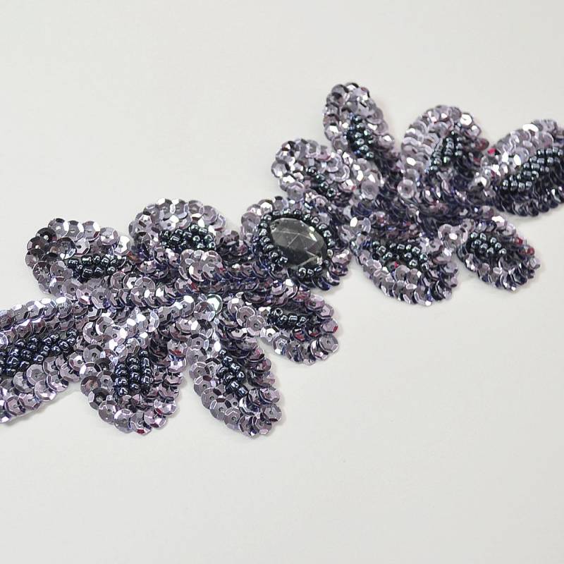 Schleife Luxuriöse Perlen Motiv Design Applikation - Gunmetal | 1 Stück von PlumuleFeather