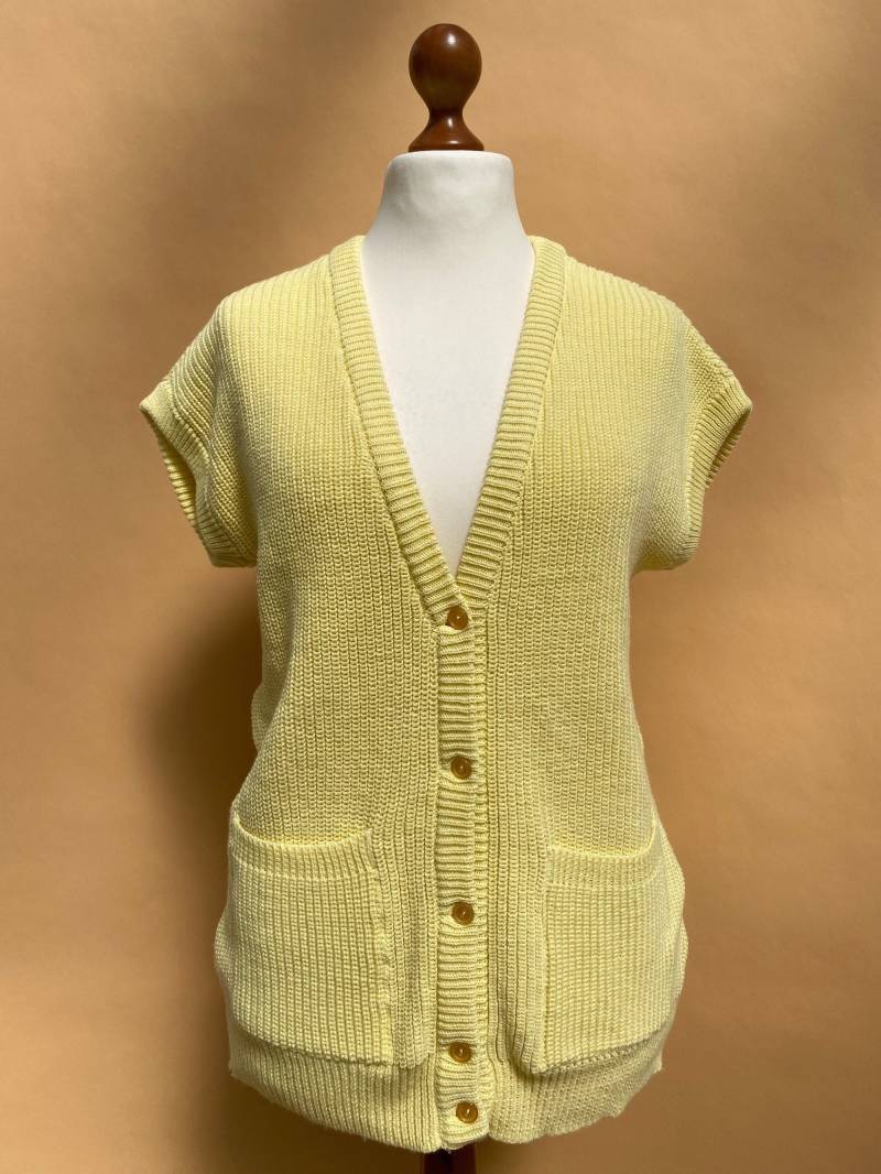 Eu38 Vintage Kurzarm Strickjacke Pastellgelb Eu38 Vintage Kurzarm Strickjacke Pastellgelb von PlusBabesVintage