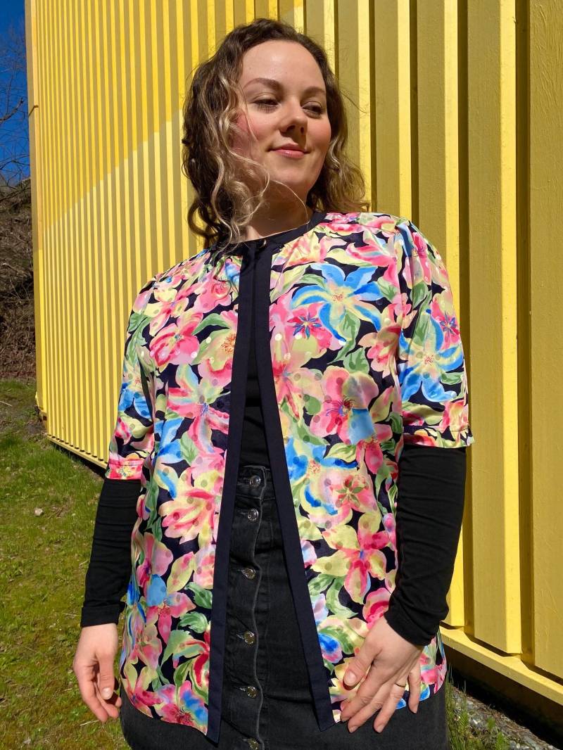 Eu44/46 Vintage Plus Size Offene Bluse Mit Blumenmuster 90Er von PlusBabesVintage