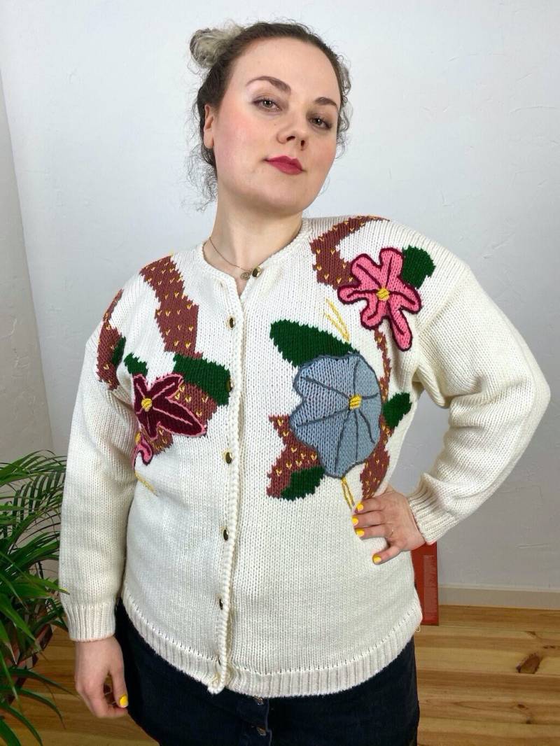 Eu46 Vintage Plus Size Strickjacke Xl | 90Er Cardigan Made in Italy Bestickte Beige Cream Slow Fashion Nachhaltige Kleidung von PlusBabesVintage