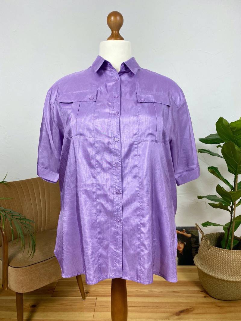 Eu52 Vintage Plus Size Bluse Xxl | 80Er Kurzarm Pastell Lila Flieder Retro Sommerbluse Damenmode Übergröße Nachhaltige Kleidung von PlusBabesVintage