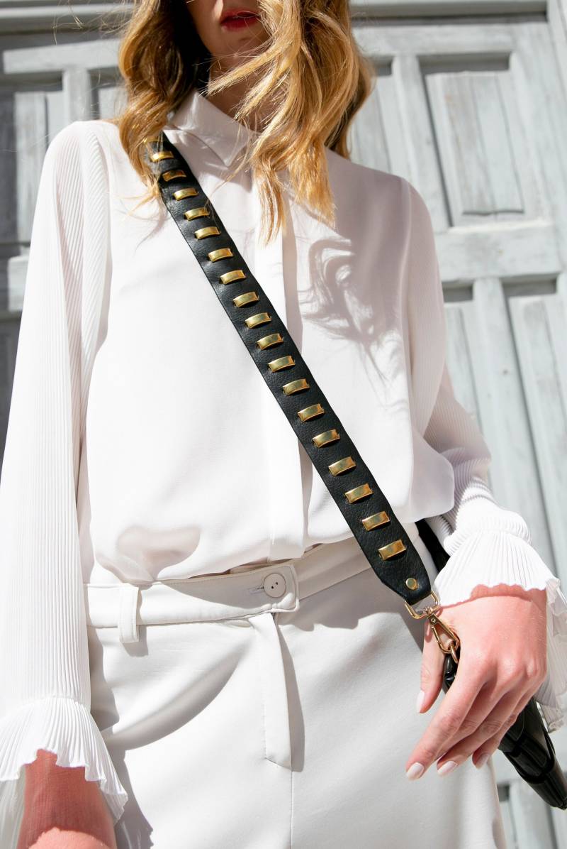 Leder Gold Nieten Taschengurt Crossbody Handgefertigte Ledertasche Gurt Gitarrengurt Schwarze Taschengurt-Handmade von PlusSoda